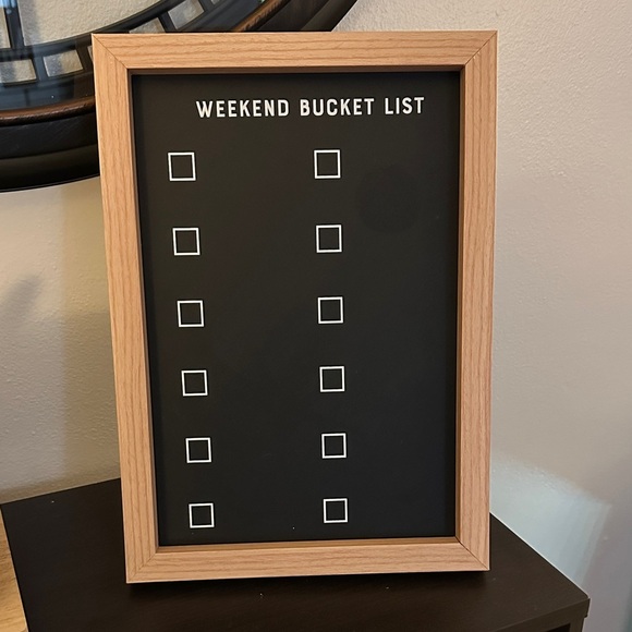 LIMITED TIME $5 ITEM!! Black and Brown Weekend Bucket List Board - Picture 1 of 3